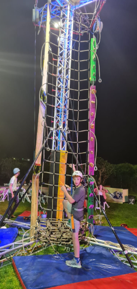 מגדל טיפוס אקסטרים עם 4 סוגי טיפוס